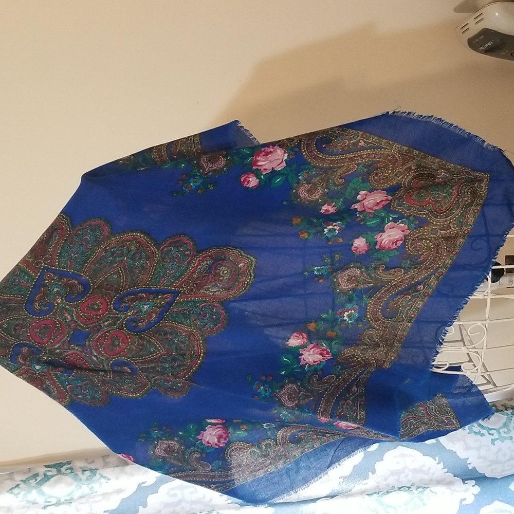 Beautiful royal blue scarf. Made in Japan